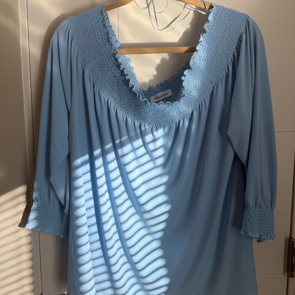 PLUS SIZE (1X)_Calvin Klein Off-shoulder Blouse (blue)